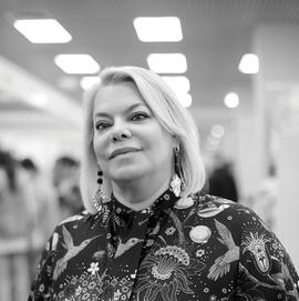 Яна Поплавская: «В каждой книге живёт человек»