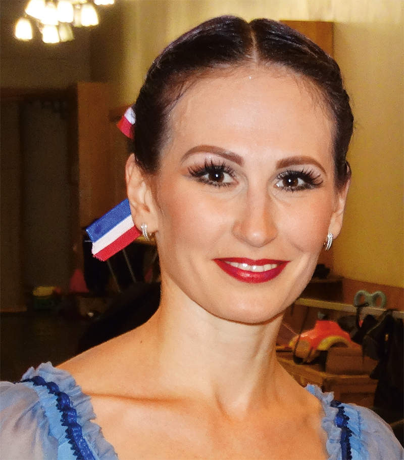 Анна Одинцова, прима-балерина НОВАТа, заслуженная артистка России