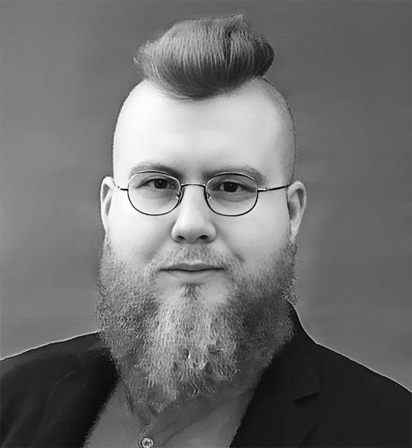 Александр Зонов, специальный корреспондент журнала Leaders Today в Москве, студент третьего курса первой в России программы обучения профессиональных критиков «Экспертная журналистика, критика и обозрение» РАНХиГС